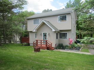 575 Mountain Rd, Albrightsville, PA 18210