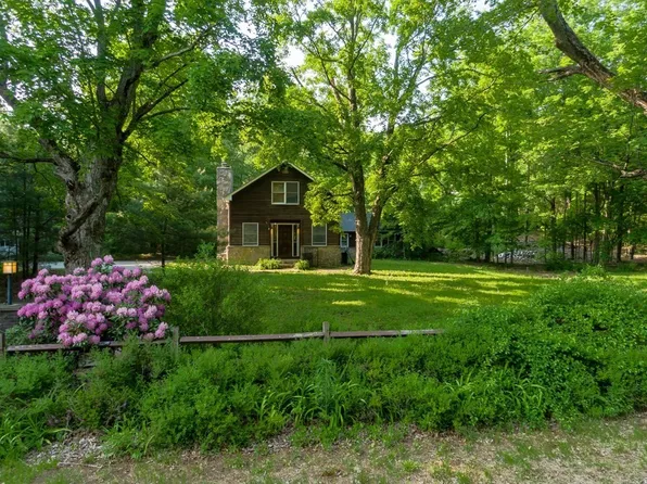 690 E Thompson Rd, Thompson, CT 06277