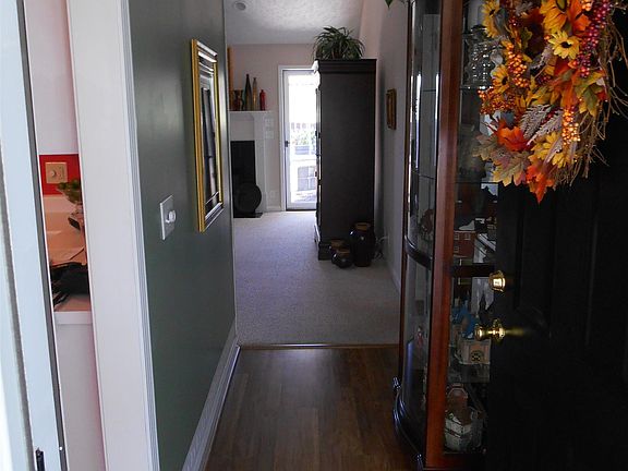 3rd image of 1209 Red Oak Ct