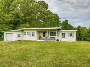 204 Oak St, Mount Carmel, TN 37645