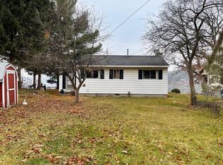 4724 Clear Lake Rd, Grass Lake, MI 49240