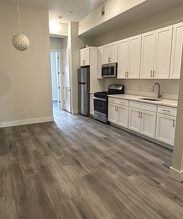 4th image of 204 Paterson Plank Rd #2