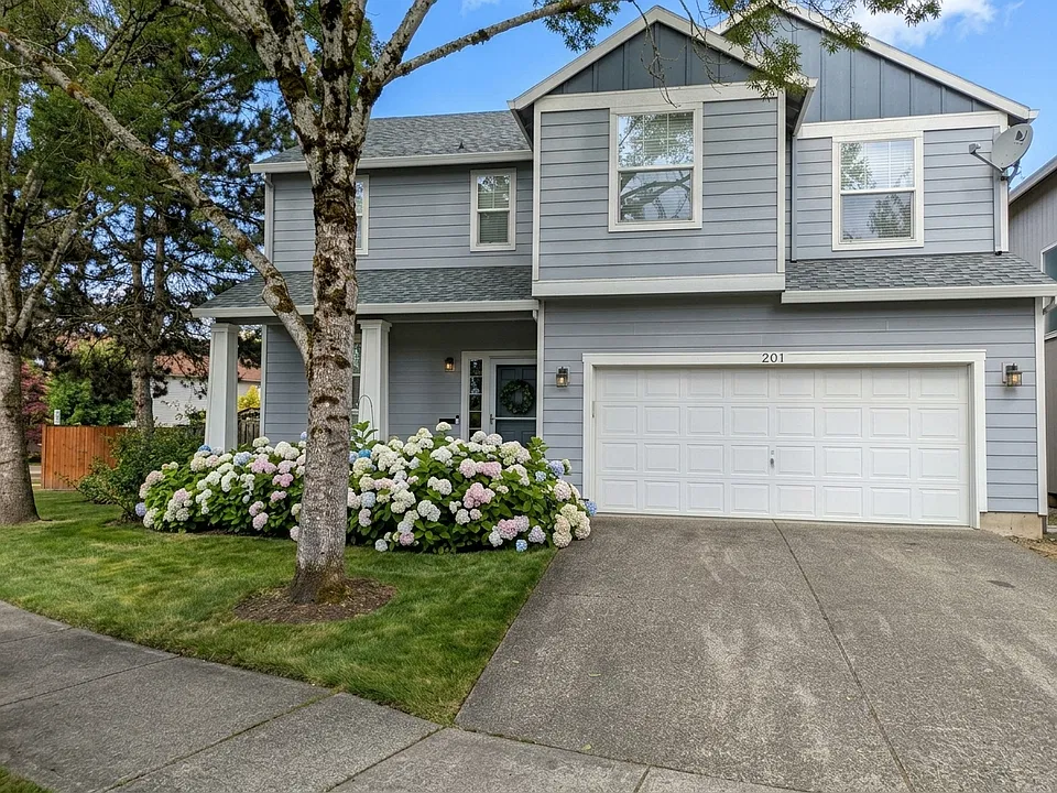 201 NE Natalie St
