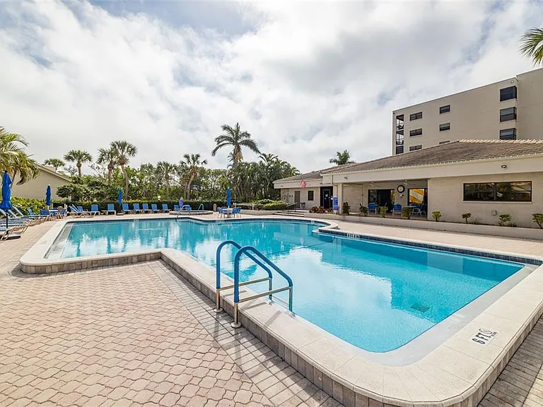 1316 Pasadena Ave S #204 — Photo 26