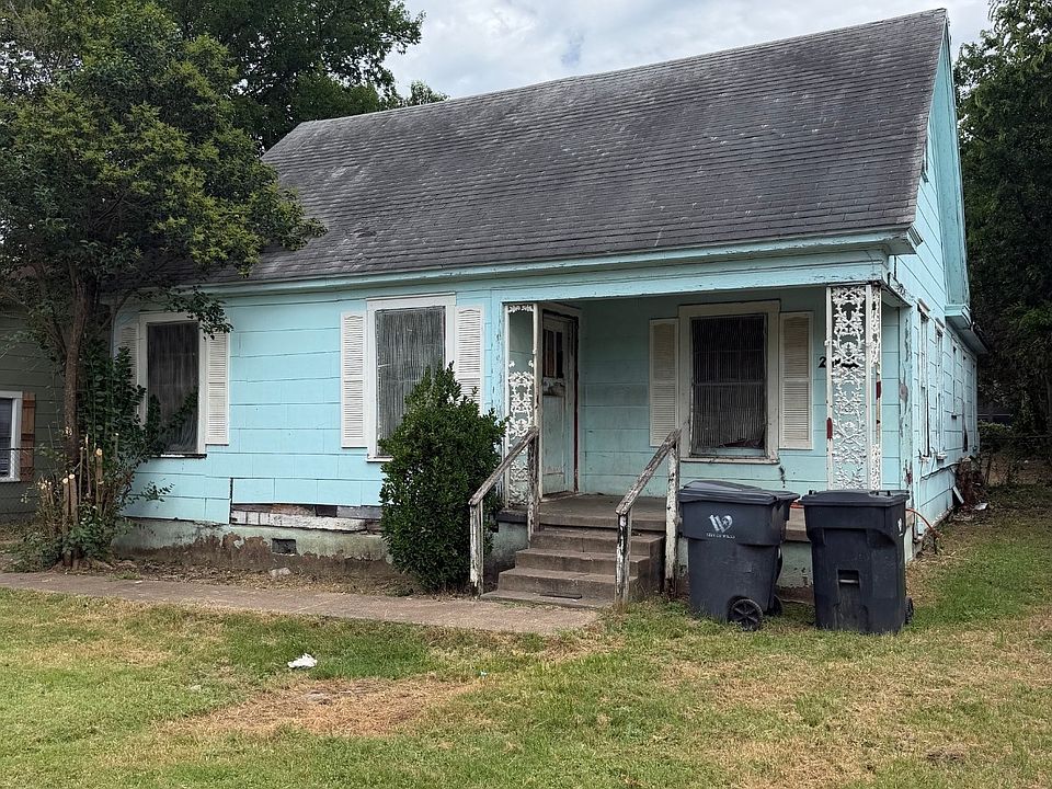 2nd image of 2114 Live Oak Ave