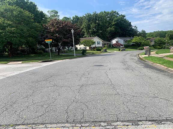 4th image of 13 Broadfield Dr