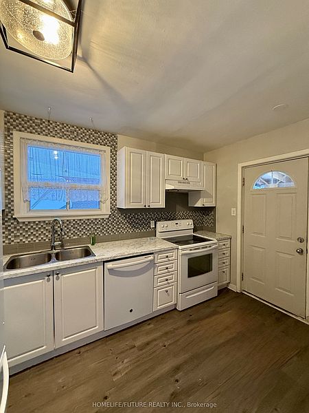 Ajax House for rent - 3 Bedrooms — photo 8