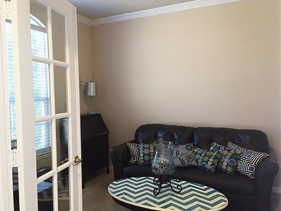 2nd image of 2517 Saddlehorn Dr