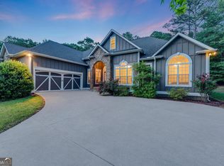 170 Azalea Dr, Hartwell, GA 30643