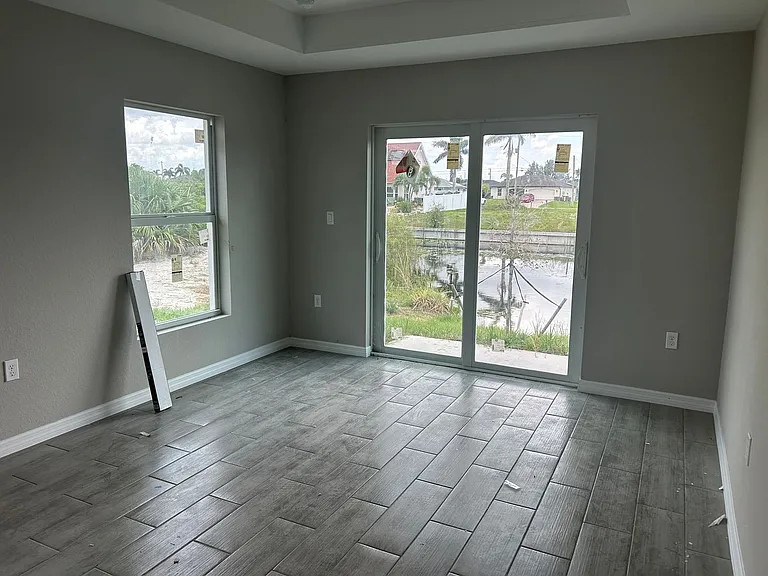1402 NW 11th Ter — Photo 5