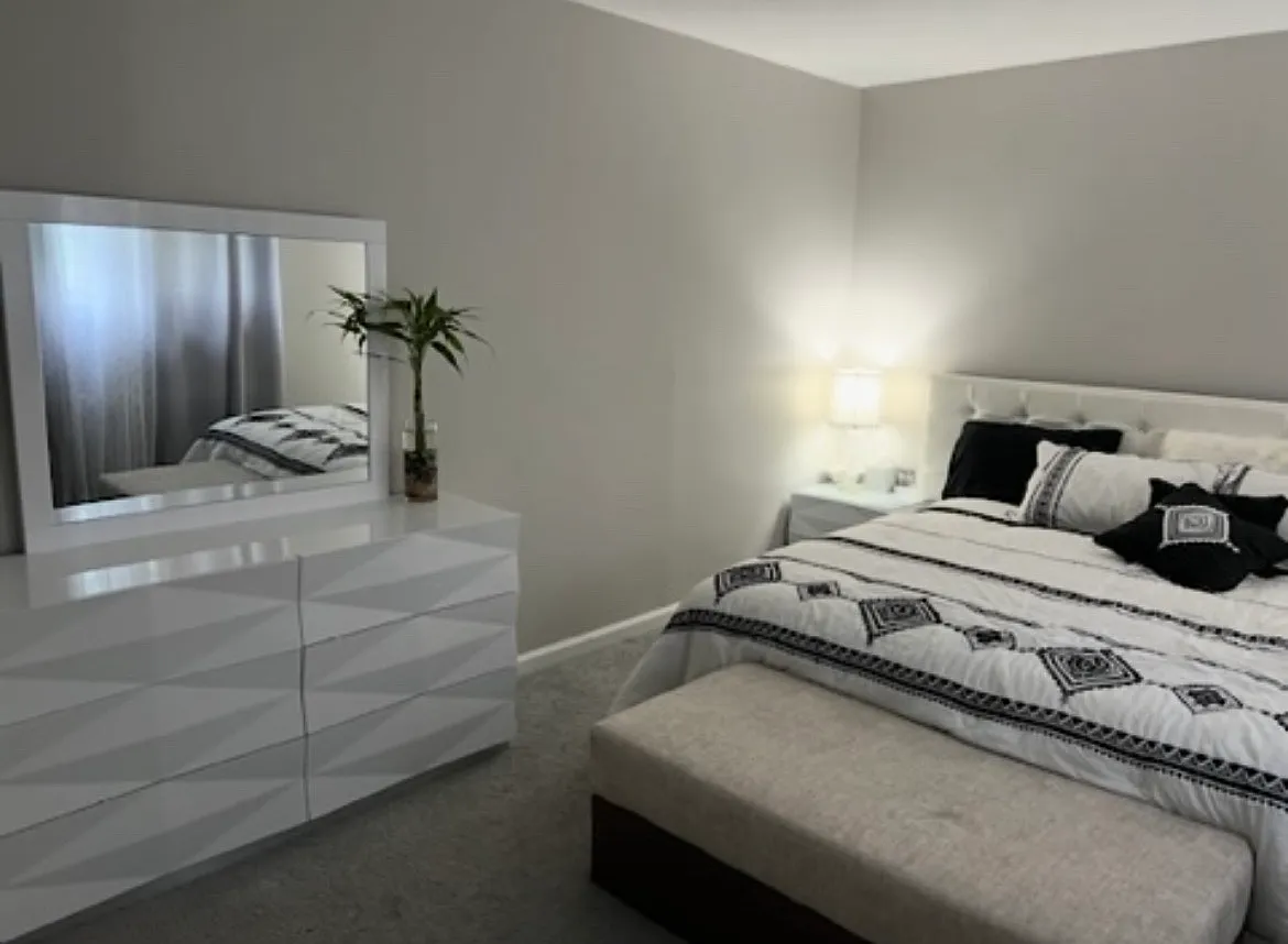 1 bed, 750 sqft, $2,200 — Photo 3