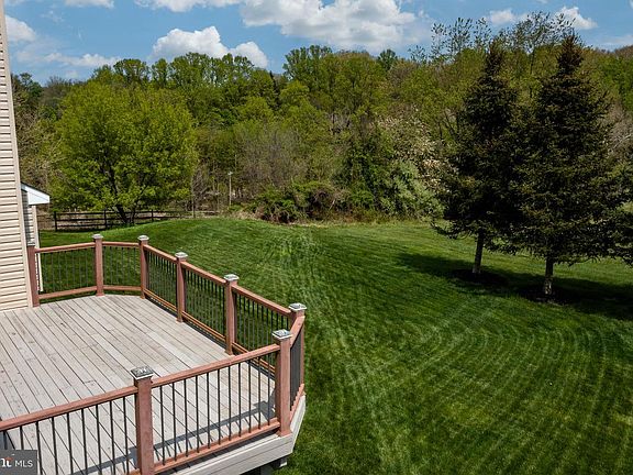 4th image of 104 Eagle Glen Dr