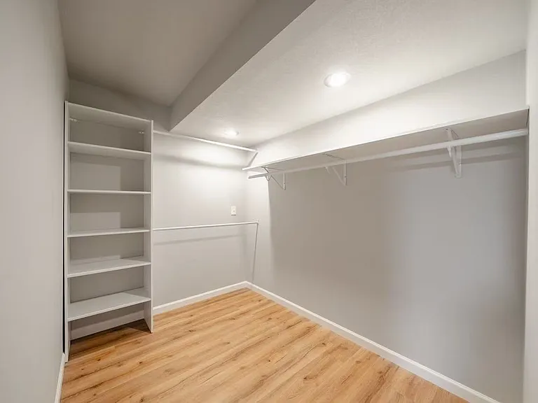 19305 NE 13th St — Photo 14