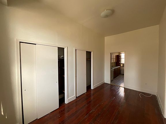 5th image of 2015 Green St APT 2F