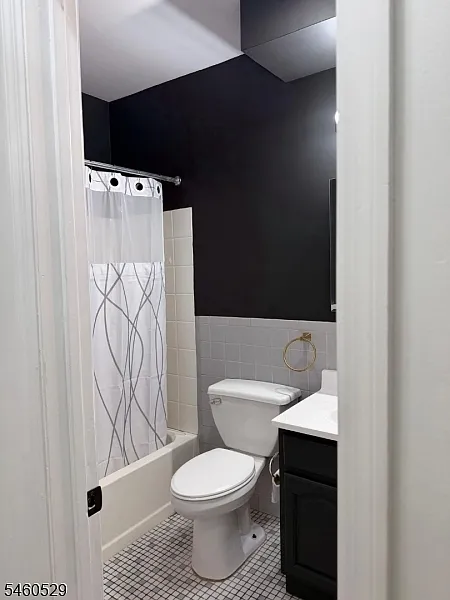 2 bed, 1.0 bath, $2,050 — Photo 4
