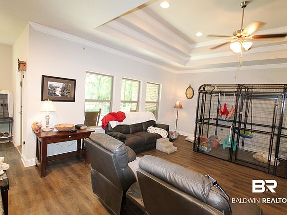 5th image of 15082 Troon Dr