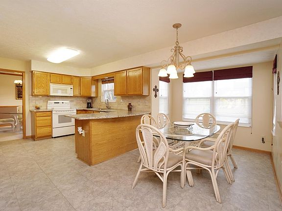 4th image of 6788 Stone Valley Ct