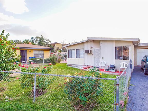 2nd image of 121 Farland Pl