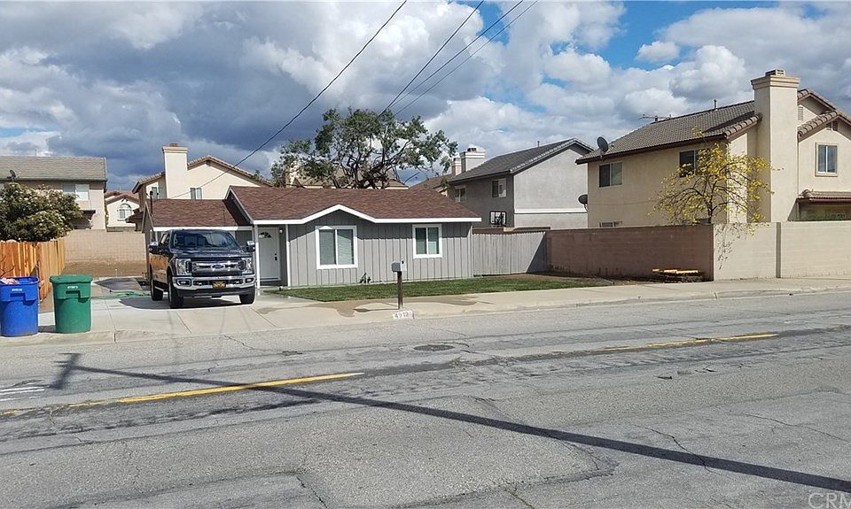 1st image of 4912 N Bonnie Cove Ave