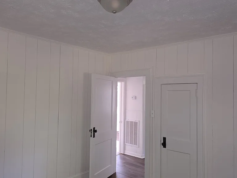 217 Sunset Ave — Photo 6