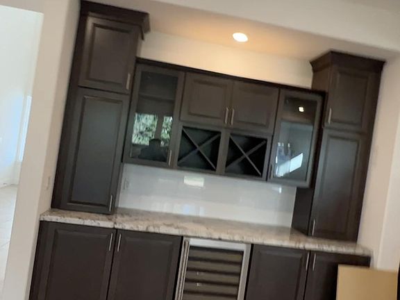 5th image of 232 Clemens Ct