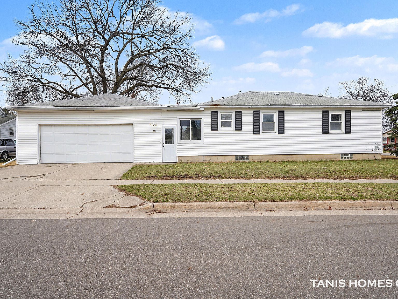 3691 Oriole Ave SW, Wyoming, MI 49509 | Zillow