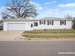 3691 Oriole Ave SW, Wyoming, MI 49509