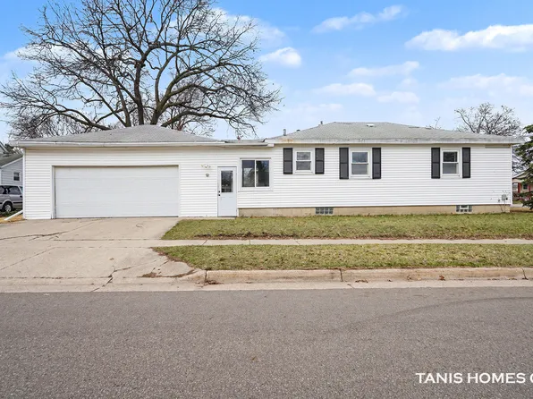 3691 Oriole Ave SW, Wyoming, MI 49509