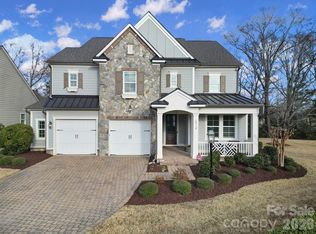 8912 Blakeney Dr, Charlotte, NC 28277