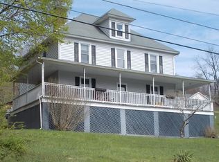 746 W Main St, Fries, VA 24330