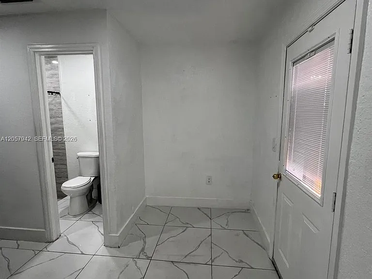 15010 NE 7th Ave — Photo 6