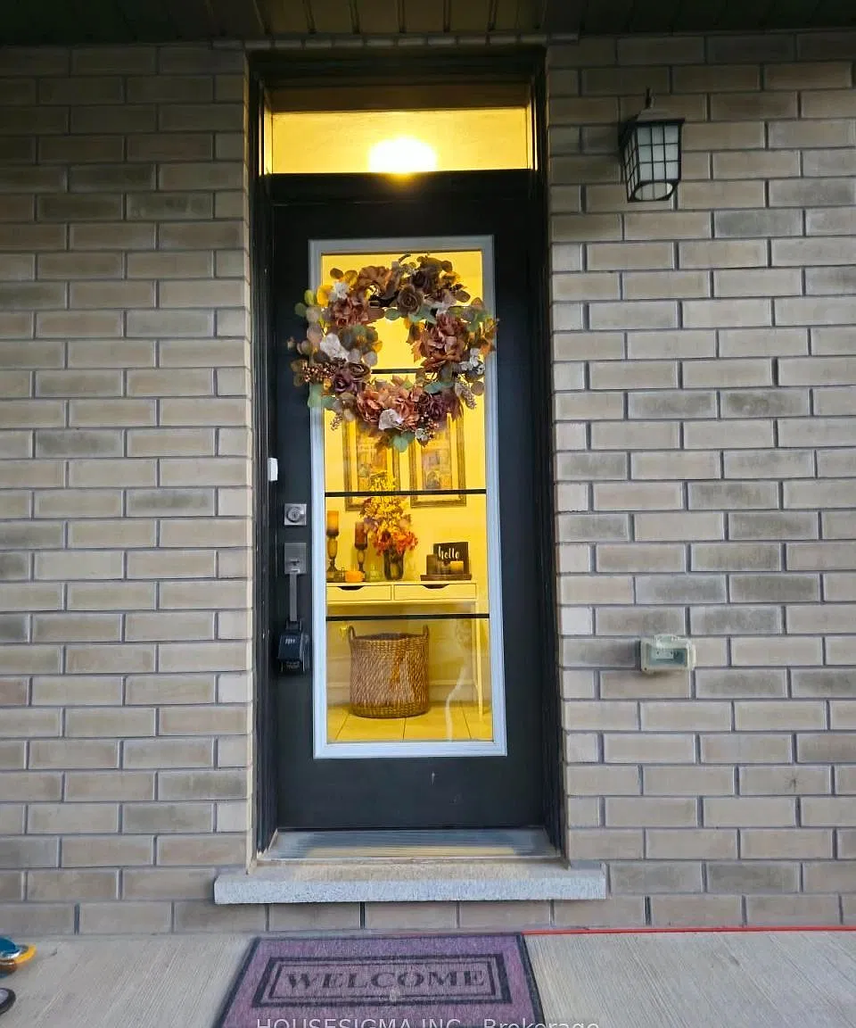 3 bed, $2,400 — Photo 3