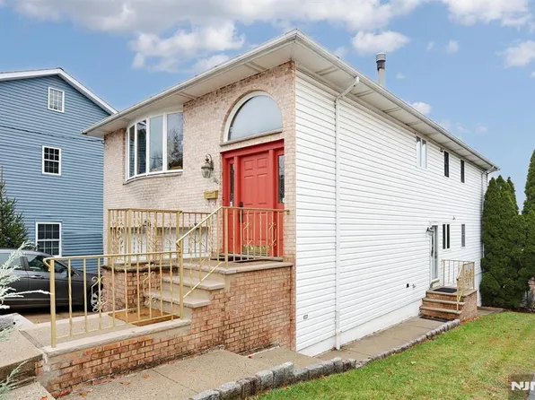 140 Prospect St, Hasbrouck Hts, NJ 07604