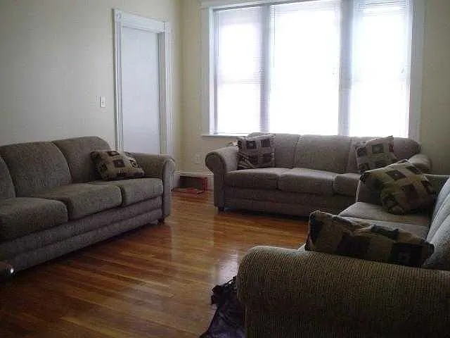 4 bed, $3,900 — Photo 4