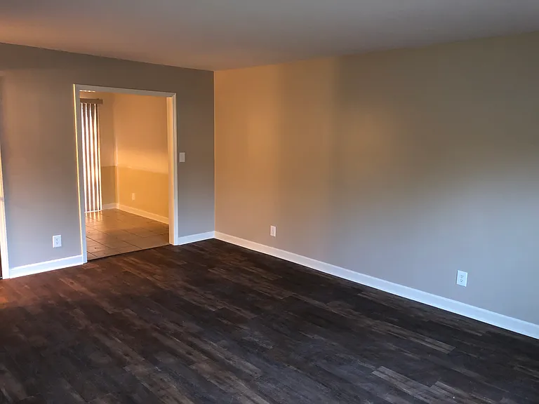 2255 W Clemmonsville Rd #10 — Photo 8