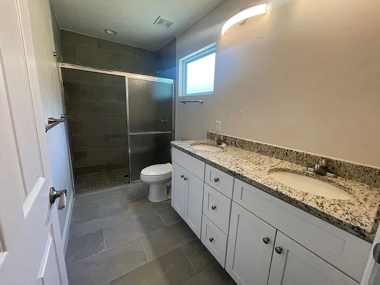 6542 NW 109th Pl — Photo 11