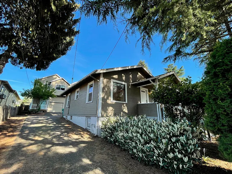 900 NE 91st Ave — Photo 16