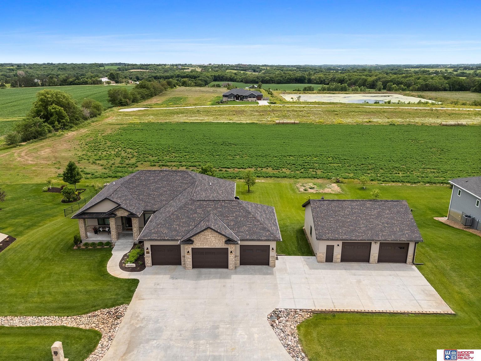 みむ 5985 Pine Bluff Drive Avon IN 46123 (House For Sale) | MLS