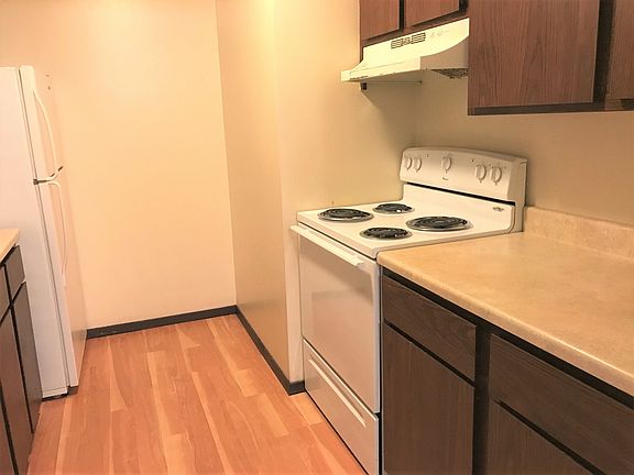 5th image of 2437 Chalet Gardens Ct APT 4