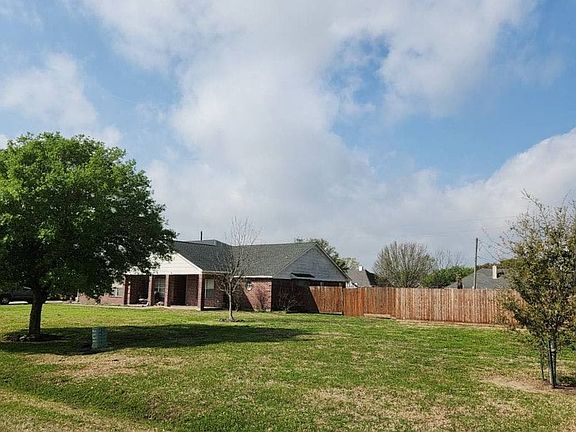 2nd image of 5910 Tremont Dr