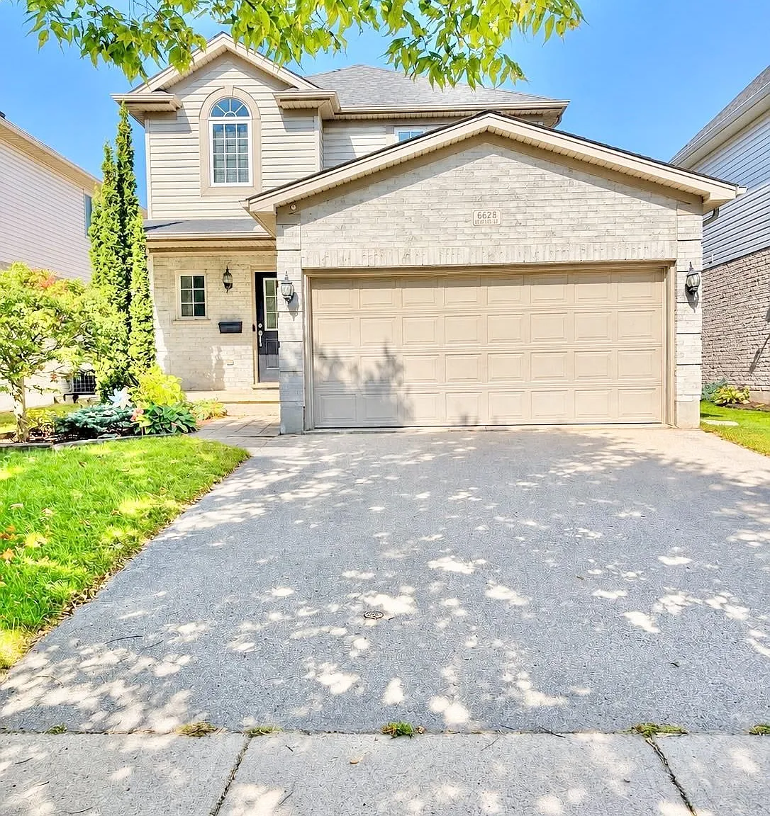 3 bed, $2,950 — Photo 2