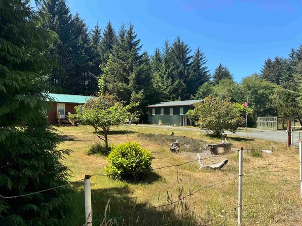1850 Napa St, Crescent City, CA 95531