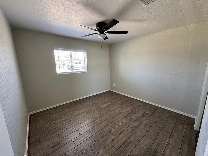 3241 W Pierson St — Photo 10