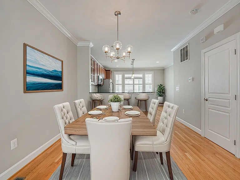 2608 S Kenmore Ct — Photo 9