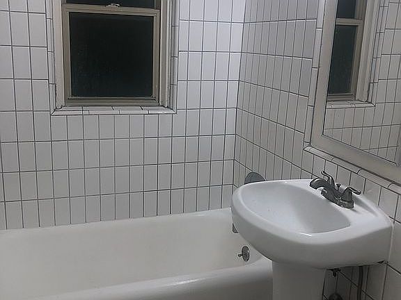 5th image of 760 N Hoover St APT 302