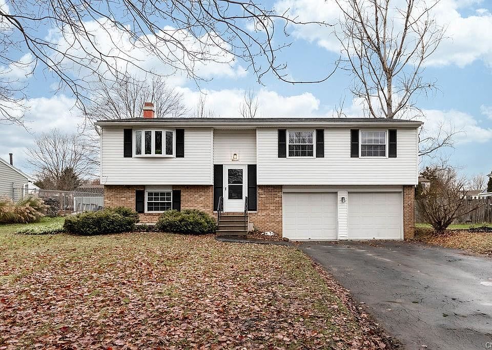 1st image of 11 Echodale Ave