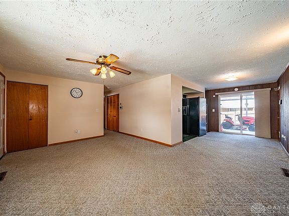 3rd image of 5201 Powell Rd