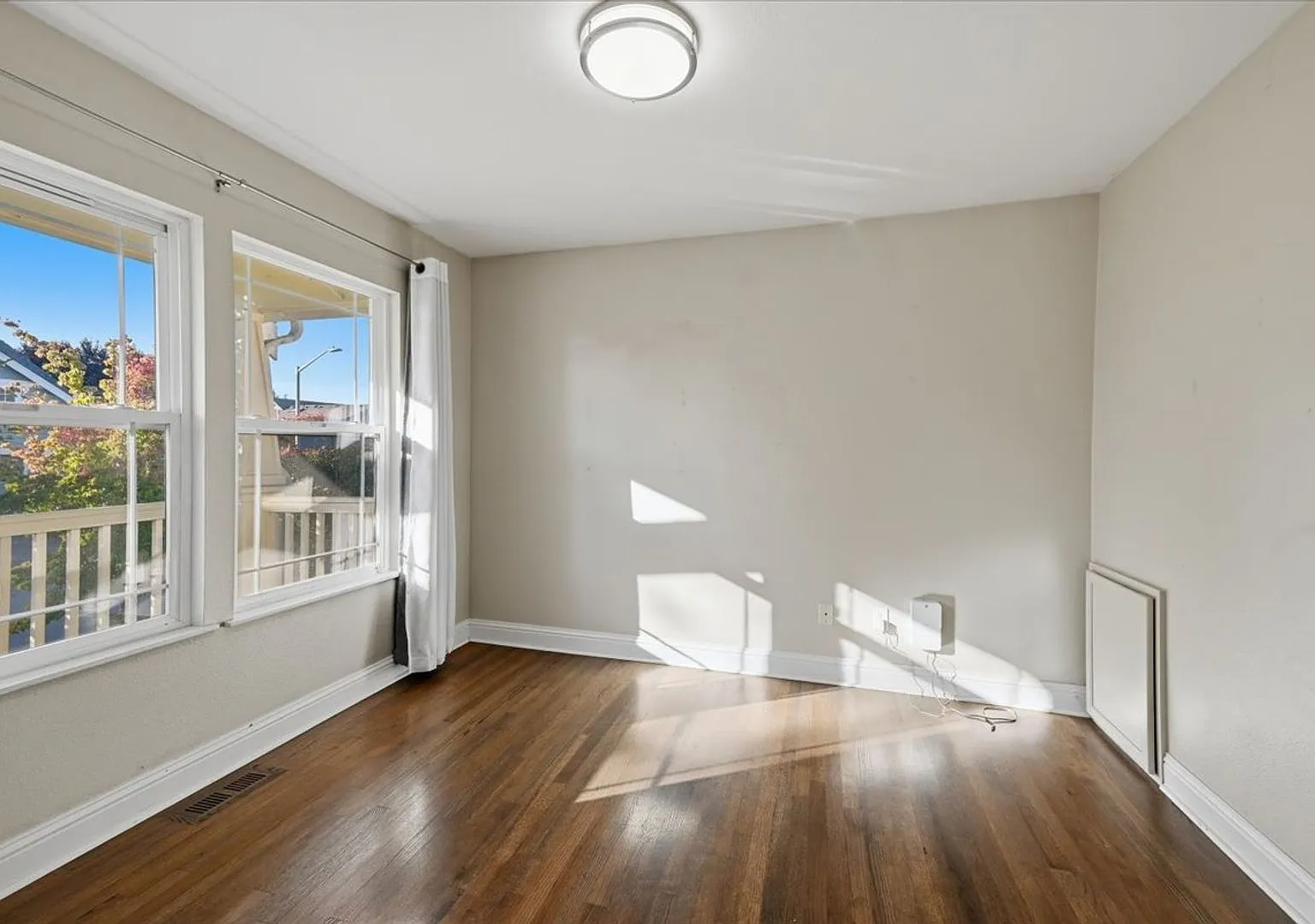 3Bd/2.5Ba Duvall Home — Photo 2