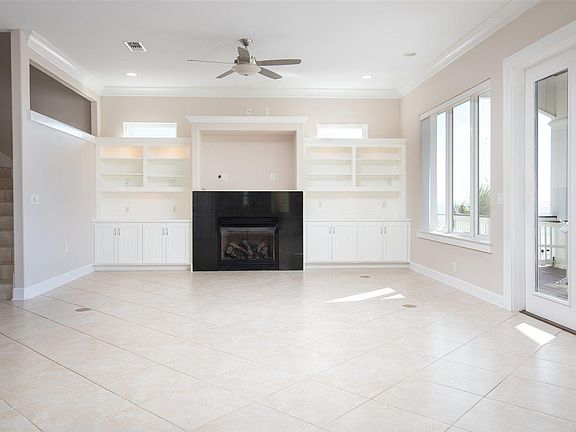 2nd image of 3571 Laguna Ct
