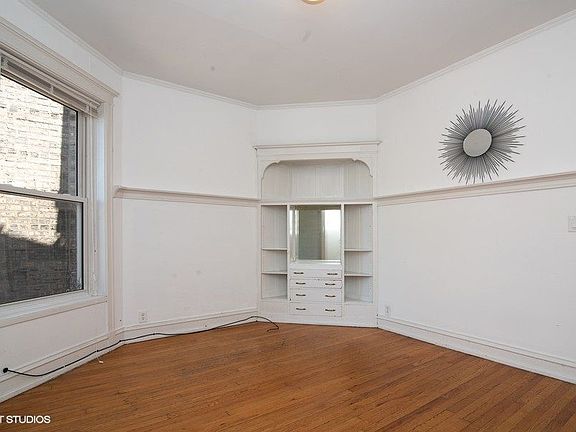 5th image of 3515 N Wilton Ave APT 2